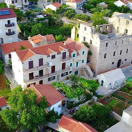 Апартаменты In With Balcony *